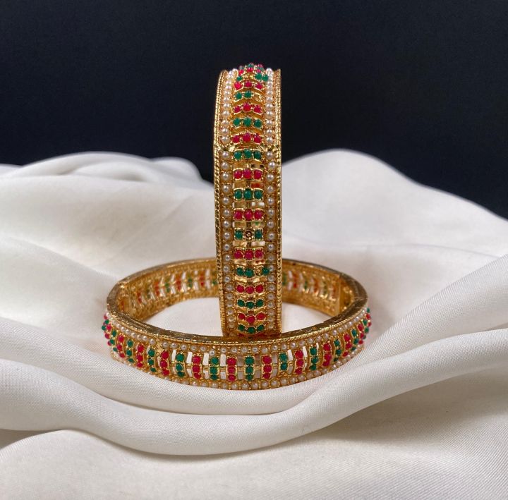 Rajwari%20Bangles%20-%20Image%202