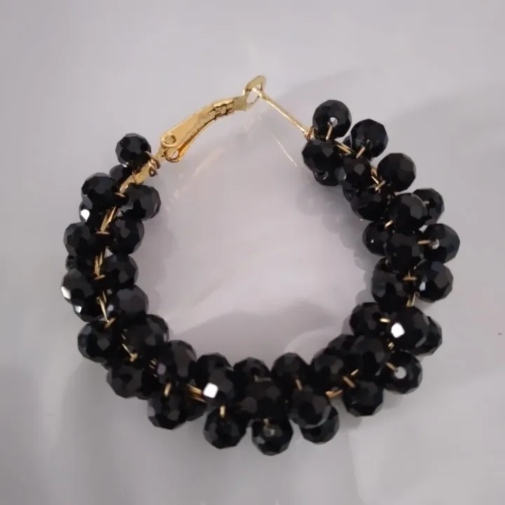 Black%20earrings%20for%20women/girls%20-%20Image%202