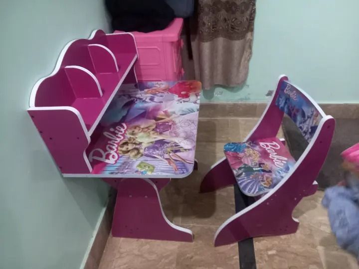:%20Enchanting%20Kids%20Wooden%20Study%20Table%20and%20Chair%20Set"%20-%20Image%202