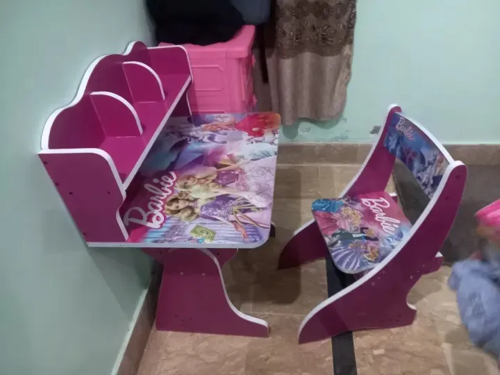 :%20Enchanting%20Kids%20Wooden%20Study%20Table%20and%20Chair%20Set"%20-%20Image%202