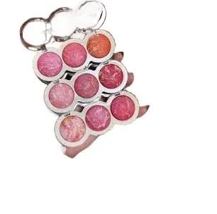 JJ%20MODEL%20SHIMMERY%20BLUSH%20ON%20-%20Image%202