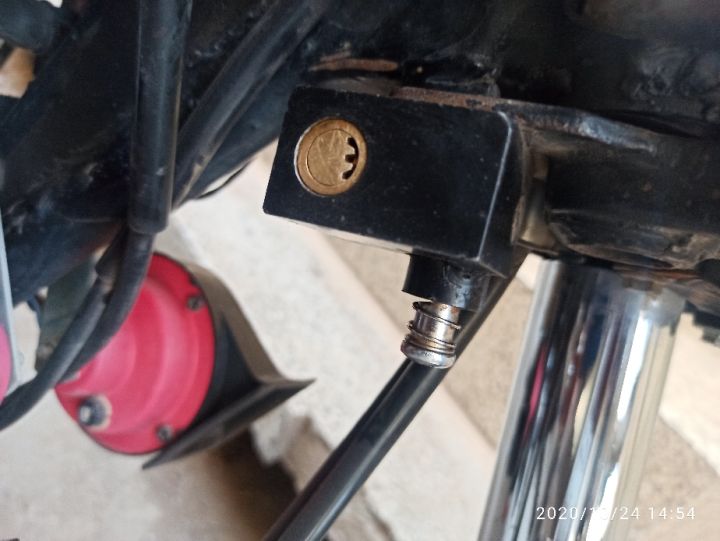 100%25%20secure%20Motorcycle%20Side%20Lock%20(No%20need%20to%20welding),%20Black%20color%20L%20key%20Lock,%20Bike%20Push%20lock,%20Anti%20theft%20Handle%20Lock,%20Lahori%20Lock,%20Bike%20unbreakable%20Lock%20-%20Image%202