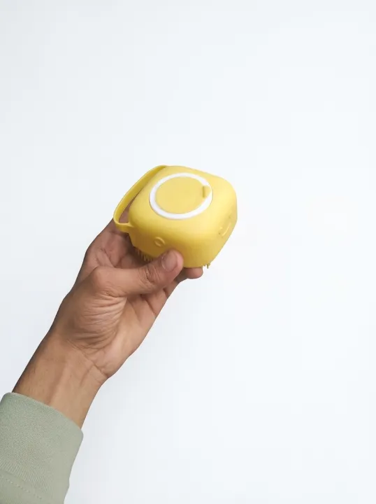 Soft%20Silicone%20Bath%20Scrubber%20with%20Soap%20Dispenser%20Compartment%20-%20Yellow%20Manual%20Body%20Massage%20Brush%20&%20Loofah%20Shower%20Brush%20for%20Deep%20Cleansing%20&%20Skin%20Exfoliation%20-%20Image%204