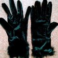 Women's Girl's Black Winter Velvet Gloves With Frr Cuff On Wrist. 