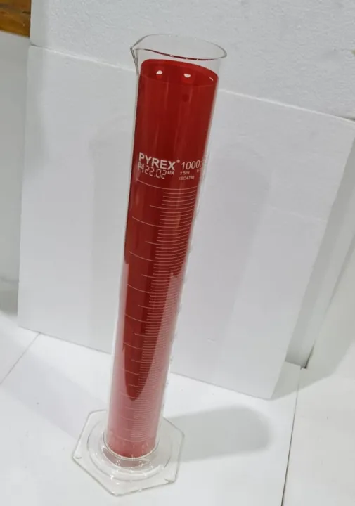 Pyrex%20Single%20Metric%20Measuring%20Cylinder,%20Lab%20Glassware%201000ml,%20Made%20of%20Borosilicate%20In%20UK%20-%20Image%203