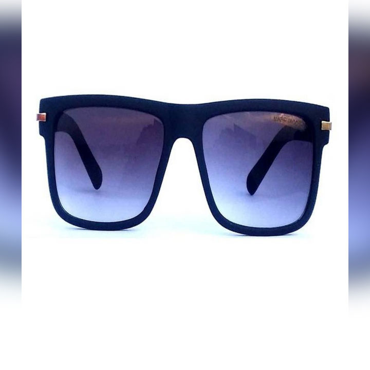 Black Polycarbonate Lens Classic Sunglasses