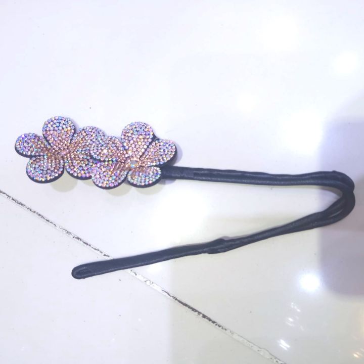 Butterfly%20Flower%20Bun%20Maker%20Hair%20Curler,%20Korean%20Style,%20Lazy%20Styling%20Accessory%20-%20Image%206