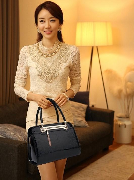 Tyfi Black Ladies Hand bags/Fashion bags/eco friendly bags/Crocodile Pattern Female Fashion Handbag/women handbags/Korean style handbag/exquisite handbags/ trendy handbags