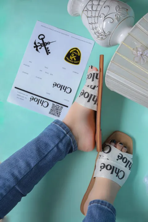 Chloe%20Woody%20Sandals%20/%20Slippers%20/%20Chloe%20Flat%20Sandals%20-%20Image%204