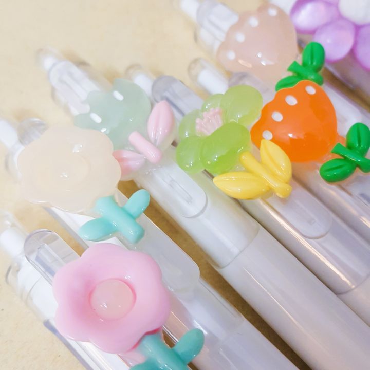 Flower%20Gel%20Pen%20-%20Ergonomic%20Grip%20Gel%20Pen%20-%20Image%204