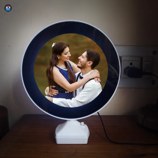 MAGIC%20MIRROR%20PHOTO%20FRAME%20WITH%20LED%20LIGHT%20for%20your%20love%20one%20-%20Image%202