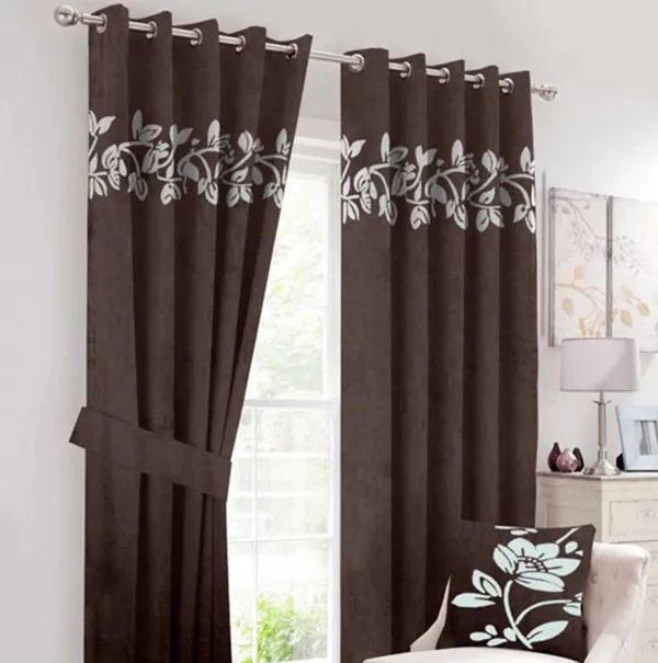 Premium%20Flowers%20Motive%20Design%20Levish%20Curtains%20For%20Your%20Bedroom,Pardy,Window%20Curtains,Luxury,Home%20Decor%20-%20Image%202