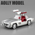 1:32 Mercedes-Benz 300SL Alloy Car Model Sound and Light Pull Back Children's Toy Collectibles Birthday gift. 