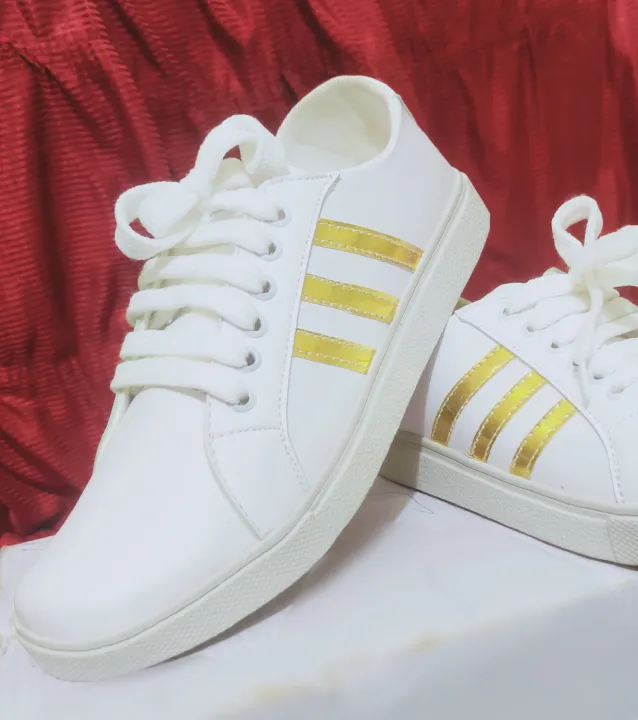 Latest%20Trendy%20casual%20sneaker,Light%20weight%20fashion%20sheos,white%20lace%20golden%20touch%20running%20walking%20shoes%20-%20Image%208