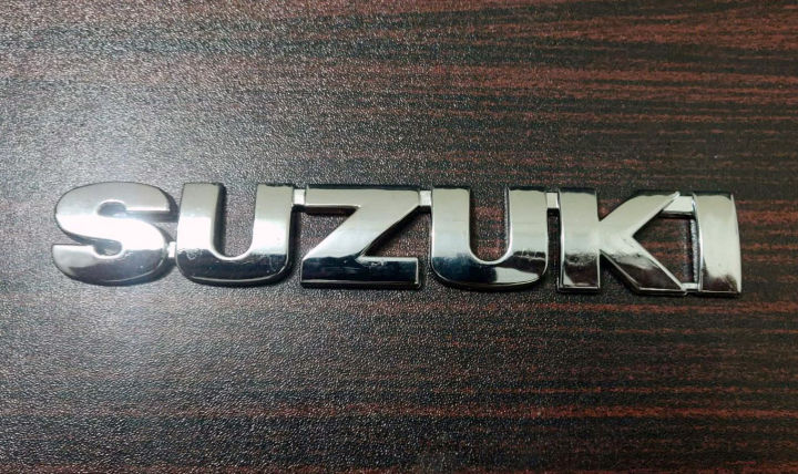 Pack%20of%202%20Suzuki%20Mehran%20Plastic%20Chrome%20Trunk%20Monogram%20Emblem%20-%20Image%204