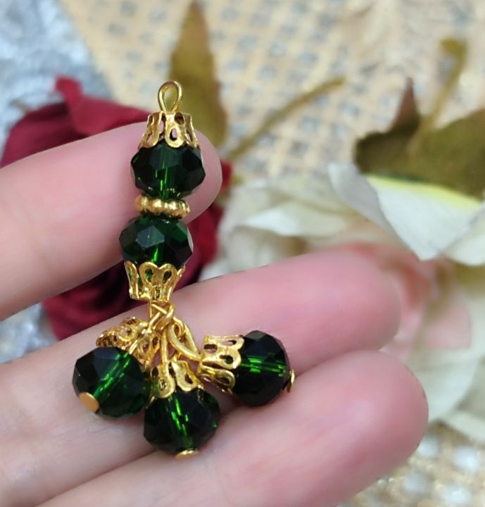 FASHION!%20%20PACK%20OF%204%20PCS%20BEAUTIFULLY%20DESIGNED%20FANCY%20CRYSTAL%20TASSELS%20-%20Image%203