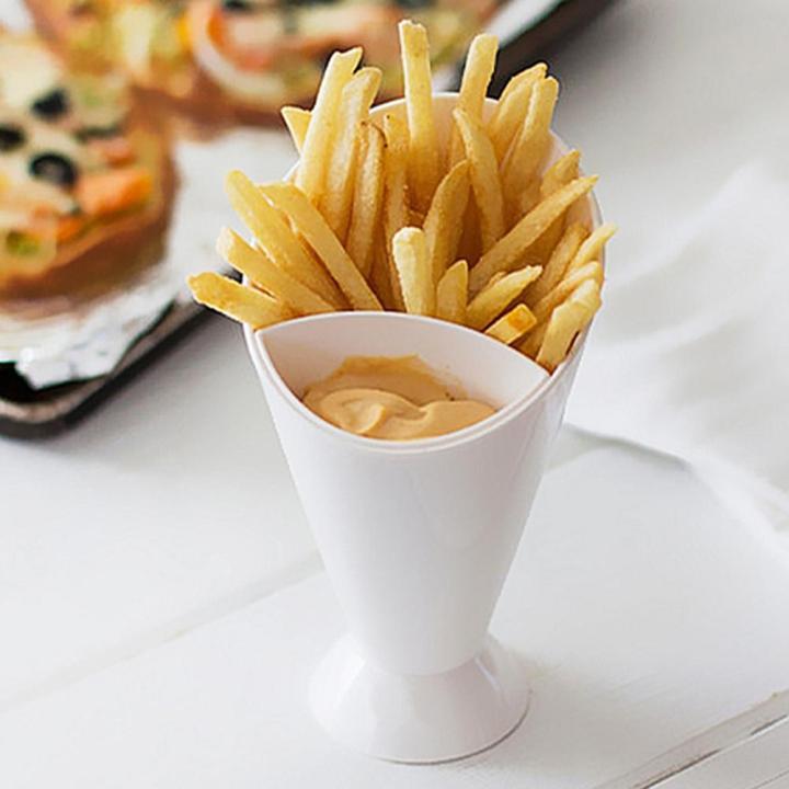 crisp & dip cup /chips & catchup cup / pure high quality plastic  for french fries and other snacks with a sauce slot
