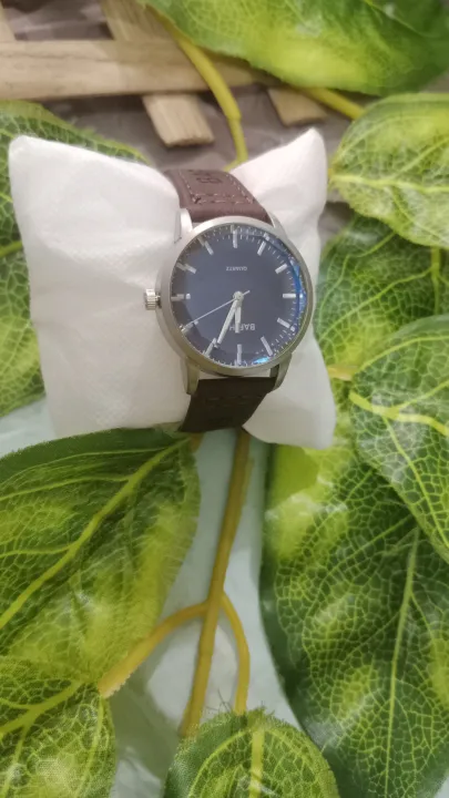 Watch%20for%20Coule%7CPair%20of%20Coule%20Watches%7CCouple's%20Analog%20Wristwatch%20Set%20with%20Leather%20Straps%20-%20Image%204