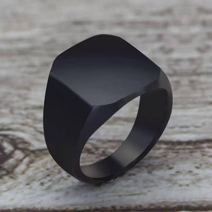 Stylish%20Black%20Punk%20Titanium%20Square%20Ring%20For%20Men%20-%20Image%203