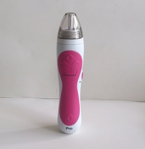 PMD%20PERSONAL%20MICRODERM%20PRO%20for%20Skin%20Care%20%20At-Home%20Microdermabrasion%20Machine%20with%20Kit%20for%20Face%20&%20Body%20%20UK%20Standard%20-%20Image%204