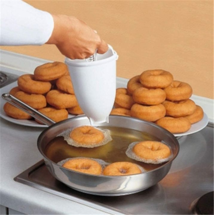 Techmanistan Easy Fast Portable Donut Maker, Plastic Donut Maker Donut Machine Mold, Doughnut Maker Dispenser