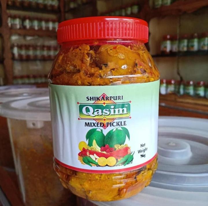Mixed%20Pickle%20in%20Oil%20Mix%20Achar%20Tail%20-%201%20KG%20Fresh%20-%20100%25%20Original%20Shikarpuri%20Achar%20-%20Qasim%20Shikarpuri%20Pickles%20-%20Image%206