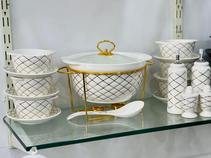 England High tech  Fancy Ceramic 26 square Soup Bowl Gift Set with  Soup Bowls/ with Handles, Gold Stand & Lid