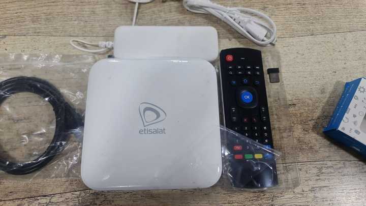Etisalat%20Android%20Box%20with%20(3%20in%201%20Remote)%20(Original%20Branded)%20-%20Image%207