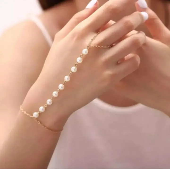 Gold%20Beautiful%20Excellent%20Quality%20Faux%20Pearl%20Bracelet%20Link%20Finger%20Ring%20Hand%20Chain%20Harness%20Jewelry%20For%20Girls%20/%20Women%20-%20Image%204