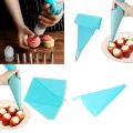 8 PCS/Set Silicone Icing Piping Cream Pastry Bag + 6 Stainless Steel Nozzle Set DIY Cake Decorating Tips Bakeware Utensil for Cook Tool & Gadget Sets. 