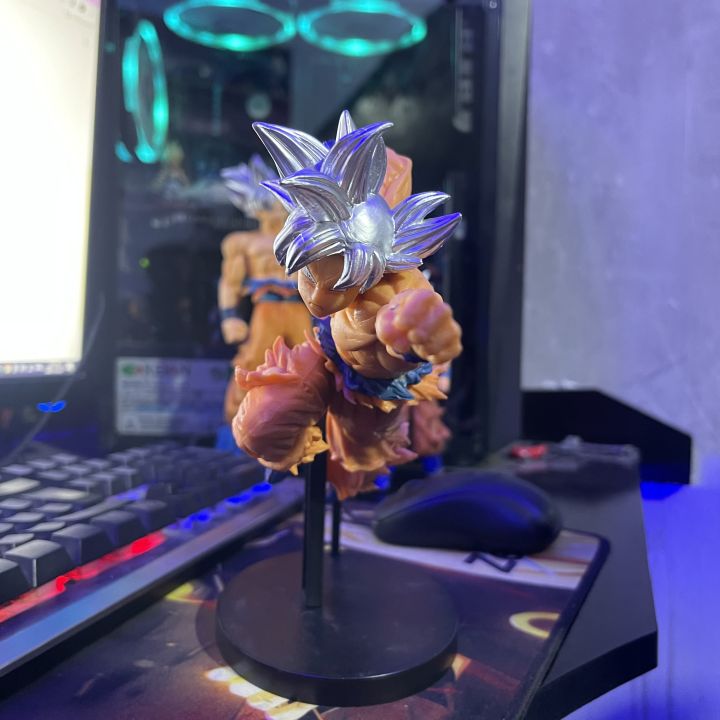 Mastered%20Ultra%20Instinct%20figure%20(18.5cm)%20Goku%20figure%20(16cm)%20Goku%20action%20figure%20%20Dragon%20Ball%20Z%20collectible%20%20(8cm)Ultra%20Instinct%20%20Goku%20Collectible%20MUI%20Goku%20-%20Image%203
