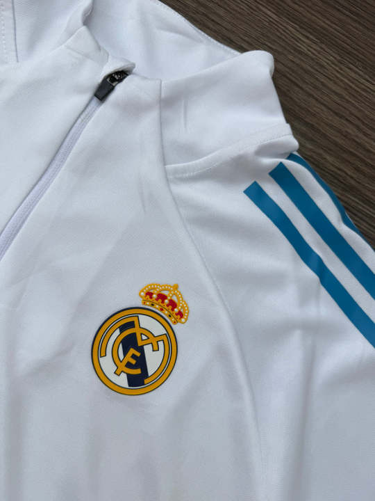 Real%20Madrid%202025/26%20Premium%20Training%20Drill%20Top%20%E2%80%93%20Full%20Sleeves%20%7C%20Replica-Style%20Adidas%20White%20&%20Sky%20Blue%20Training%20Sweatshirt%20%7C%20Men%E2%80%99s%20Football%20Jersey%20Top%20Pakistan%20%7C%20New%20Sportswear%20Arrival%20-%20Image%204