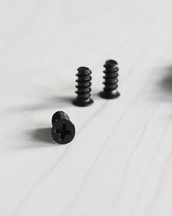 Pack%20of%2012%20-%20Computer%20PC%20Case%20Fan%20Mount%20Screws%20%E2%80%93%20Black%20-%20Image%203