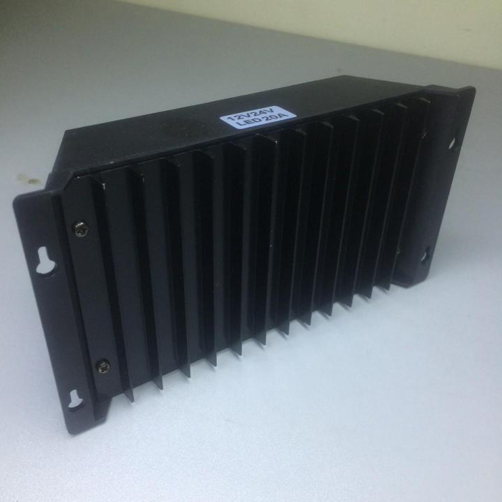 20%20Ampere%20Solar%20Panels%20Charge%20Controller%20PWM%2012V-24V%20LED%20Solar%20Charge%20Controller%20-%20Image%203