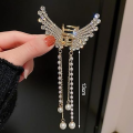 Crystal Pearl Angel Wings Hair Clip with Tassel for Women, Elegant Butterfly Design, Non-Slip, Perfect for Thick Long Hair. 