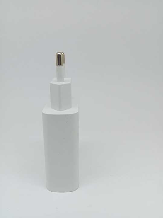 Infinix%2044w%20adapter/%20Infinix%20flash%20charger_44W%20QC5.0%20Dual%20Engine%20charging%20Adapter%20-%20Image%203