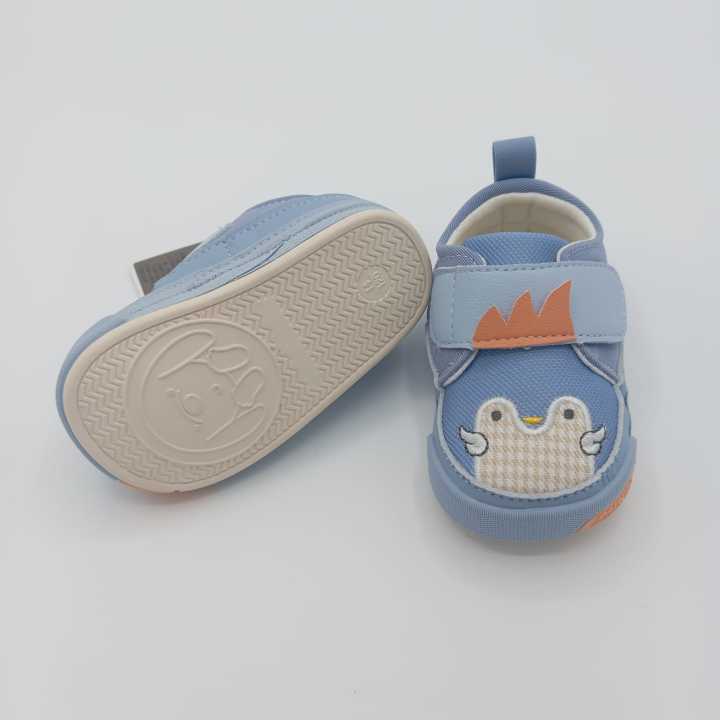 Baby%20Soft%20Pre-Walker%20Shoes%20%E2%80%93%20Cute%20Bird%20Design,%20Anti-Slip,%20Comfortable%20Velcro%20Closure%20-%20Image%202