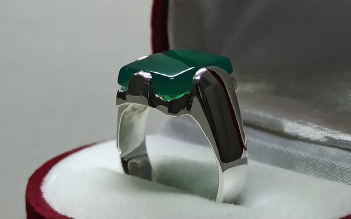Natural%20Mens%20Green%20Aqeeq%20Ring%20Sterling%20Silver%20925%20Green%20Onyx%20Ring%20Women%20Green%20Agate%20Ring%20Handmade%20Green%20Carnelian%20Ring%20Real%20Green%20Akik%20Ring%20Original%20Gemstone%20Ring%20For%20Men%20-%20Image%204