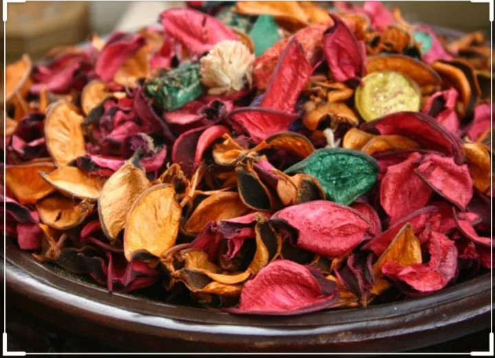 Artificial%20Flowers%20%20Petals%20Pack%20for%20Home%20Decoration%20-%20Room%20Decoration%20-%20Perfumed%20Artificial%20Petals%20For%20Room%20Table%20Decore%20-%20Image%209