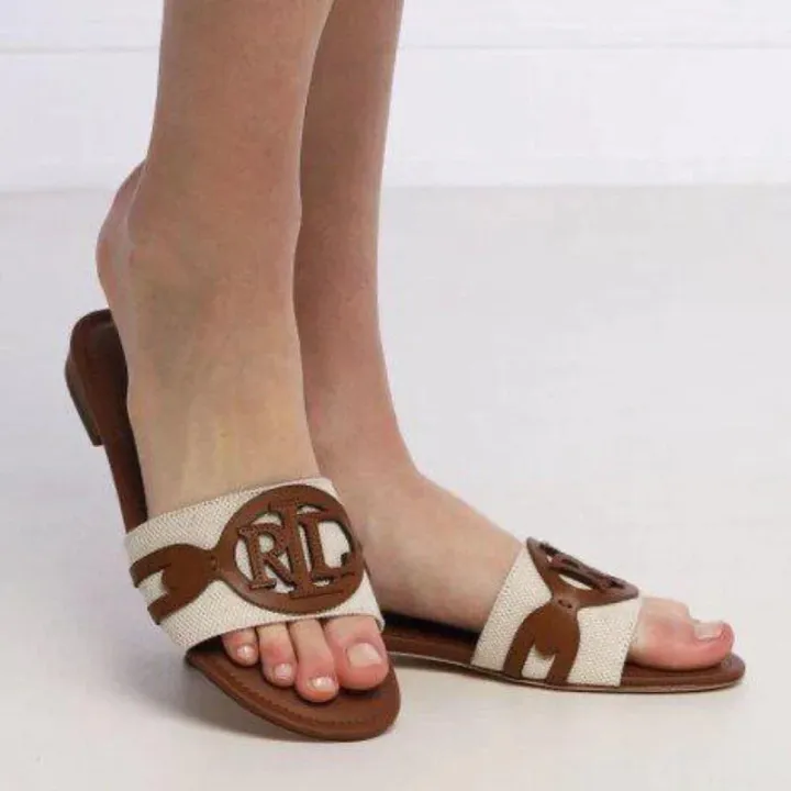 Women%20Fashion%20Luxurious%20Queen%20Style%20With%20Flat%20Sandals,%20Slippers%20ComfortableWomen%20Fashion%20Luxurious%20Queen%20Style%20With%20Flat%20Sandals,%20Slippers%20Comfortable%20and%20Stylish%20for%20Any%20Occasion%20Brown,%20Black,%20Green%20and%20Stylish%20for%20Any%20Occasion%20Brown,%20Black,%20Green%20-%20Image%205