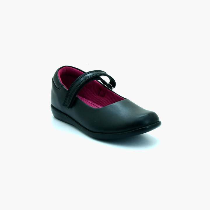 B-first%20By%20Bata%20School%20For%20Kids%20-%20Kids%20Footwear%20-%20Image%202