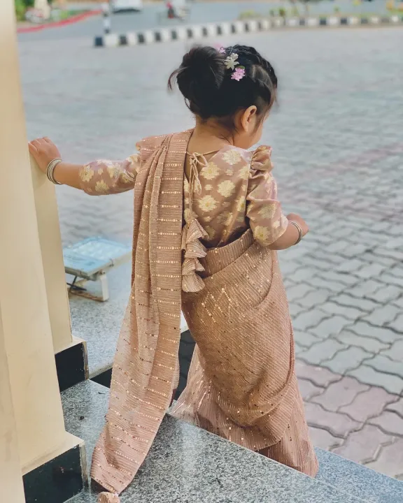 Stitched%20Moonlight%20Saree%20in%20Rose%20Gold%20Color%20-%20Image%205