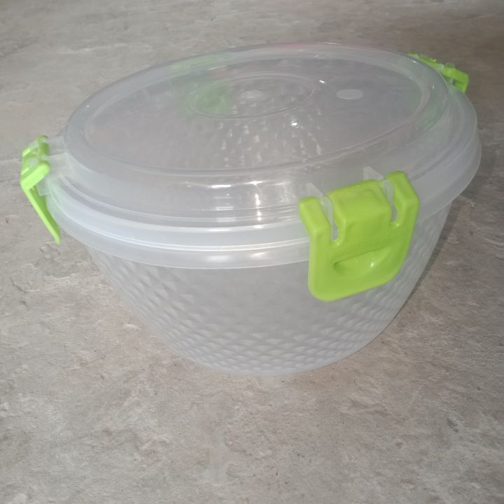 Large%20Size%20%20Plastic%20Storage%20Box%20with%20Airtight%20Locking%20Clips%20-%20Beautiful%20Design,%20Freezer%20Safe,%20BPA%20Free%20-%20Image%2010