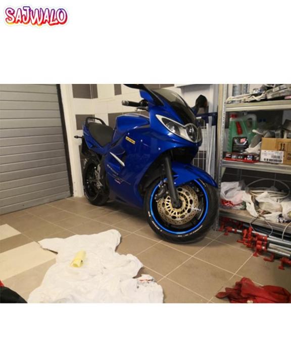 Car%20and%20Bike's%20Rim%20Reflective%20Sticker%20(16pcs/set)%20-%20Image%205