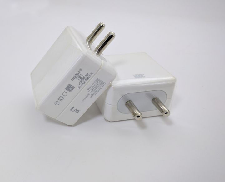 VOOC%20Fast%20Charger%205V-4A%2020W%20VOOC%20Dash%20Mobile%20Charger%20for%20oppo_and_oneplus%20-%20Image%202