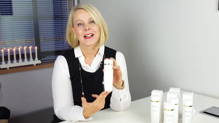 NOVAGE%20Skin%20Priming%20Essence%20%7C%20Best%20for%20open%20pores%20%7C%20Oriflame%20Best%20for%20skin%20%7C%20Best%20for%20%20youthful%20and%20beautiful%20look%20-%20Image%208