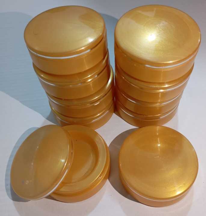 18 Grams Pack of 8 Skin Jars are Ideal for storing and Carrying your Favorite Creams and Cosmetics