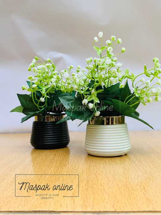 Artificial%20Baby%20Breath%20Flowers%20with%20Black%20/%20White%20Pot%20%20%7C%20Washable%20%7C%20Best%20Used%20for%20Home%20Purposes%20and%20Office%20Decoration%20Table%20Top%20home%20decoration%20items%20flowers%20for%20home%20decoration%20-%20Image%209