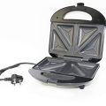 Oxford Sandwich Maker with Non-Stick Plates - Automatic 2 Slice Sandwich Maker - Perfect for Breakfast and Steak - 2 Years Warranty. 