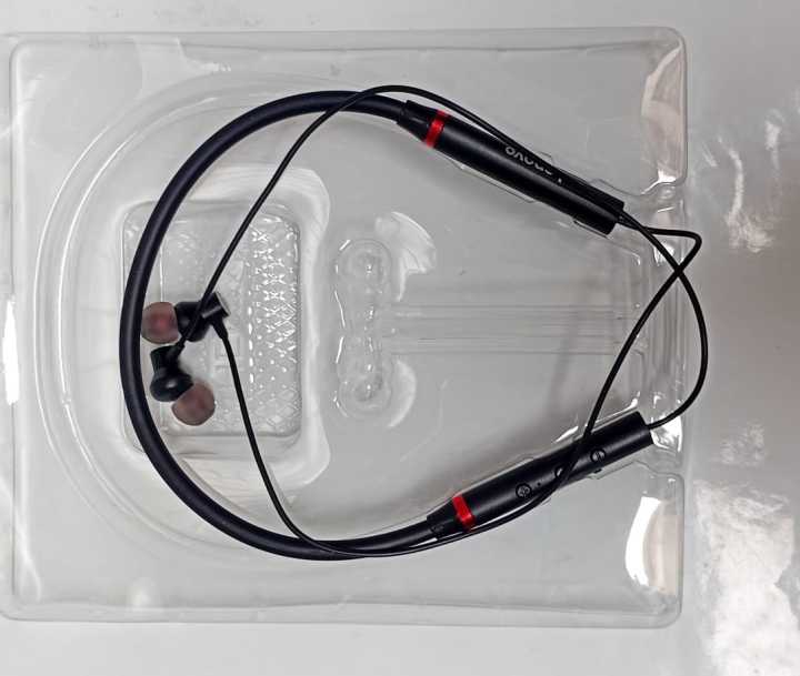 Latest%20Wireless%20Bluetooth%20Neckband%204.1%20Technology%20with%20A2DP%20stereo%20music%20and%20pure,%20clear%20sound,%20-%20Image%202